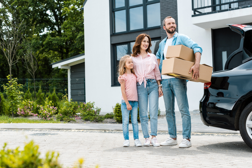 Family Moving in New Home - Forge Home Consulting
